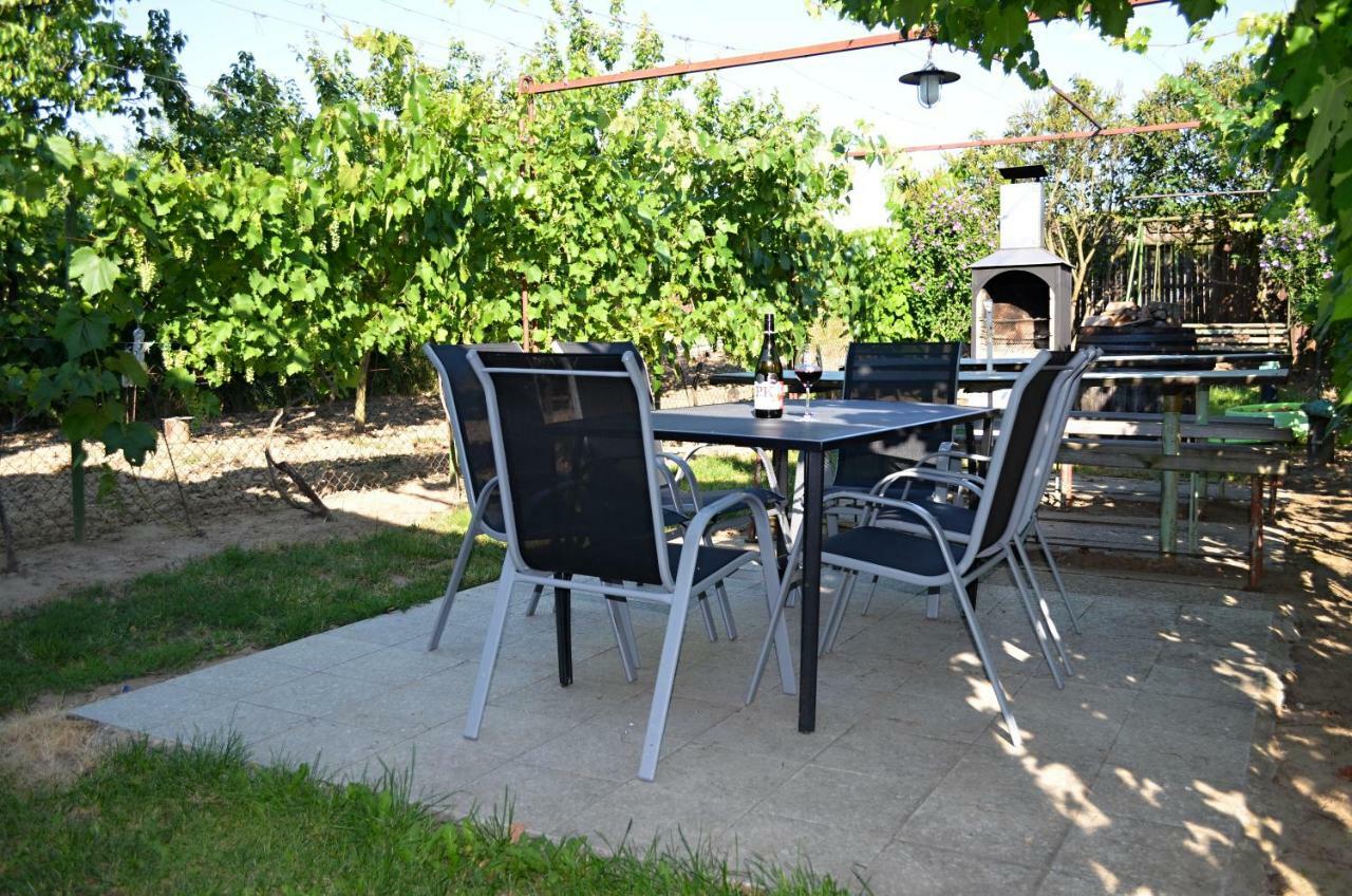 Ferienwohnung Vinarstvi Koliba Cejkovice  Exterior foto